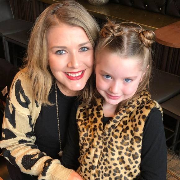 Meet your Posher, Emily - Picture 1 of 1